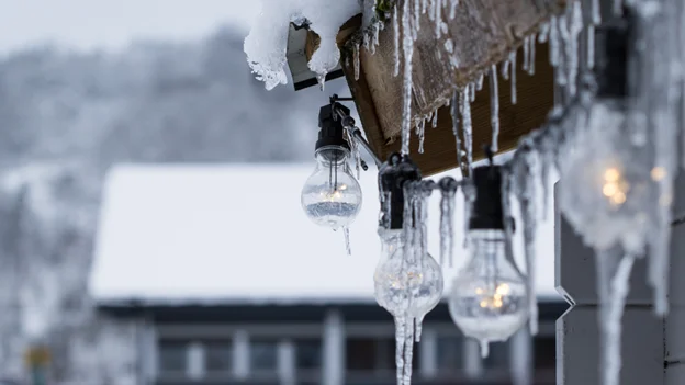 Ice on outdoor lighting